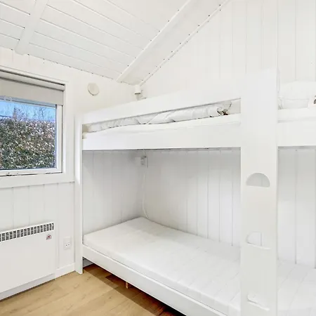 3 Bedroom Awesome In V بيت للعطل