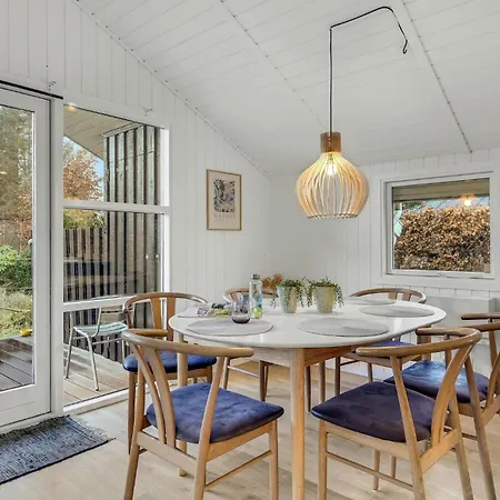 3 Bedroom Awesome In V Vakantiehuis *