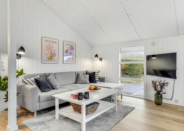 بيت للعطل 3 Bedroom Awesome In V إيسبيرغ