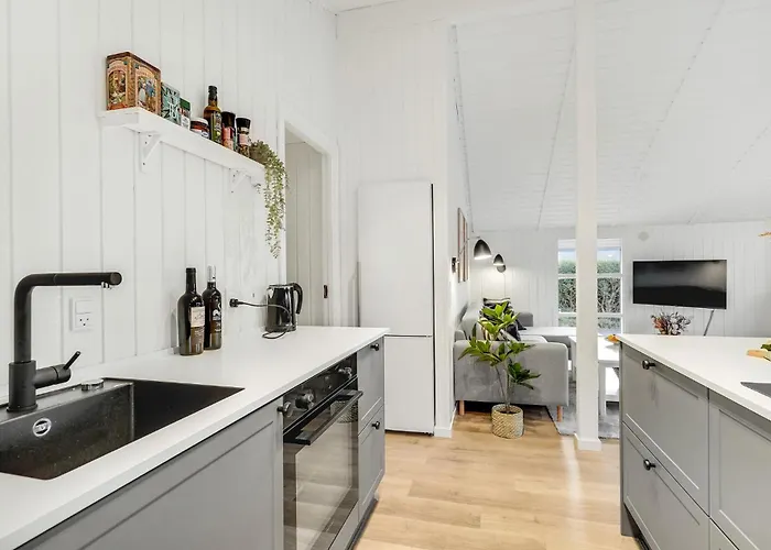 3 Bedroom Awesome In V إيسبيرغ