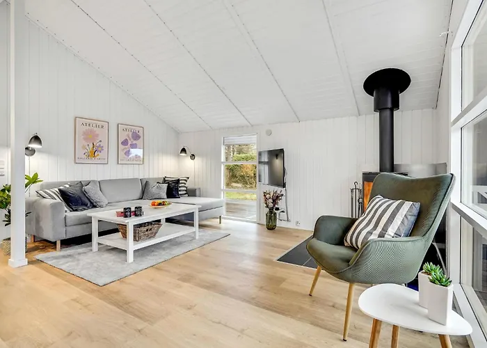 3 Bedroom Awesome In V بيت للعطل إيسبيرغ