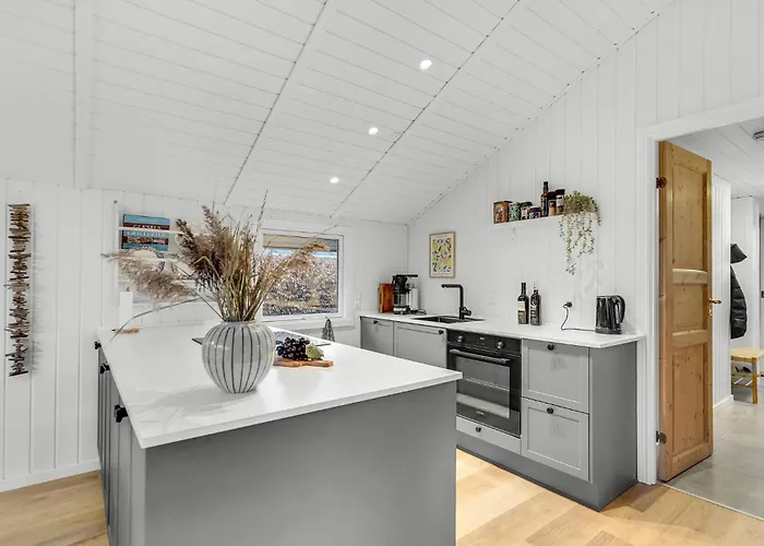 بيت للعطل 3 Bedroom Awesome In V إيسبيرغ